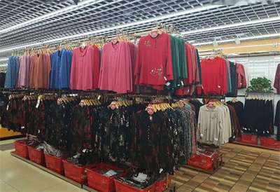 万客来服装超市 引领时尚零售新体验