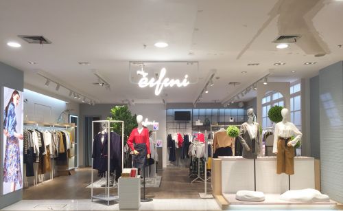 伊芙丽 以优雅设计引领中国时尚零售新潮流