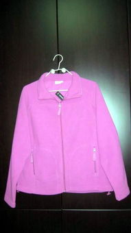 摇粒绒服饰 冬日暖意与时尚的完美结合